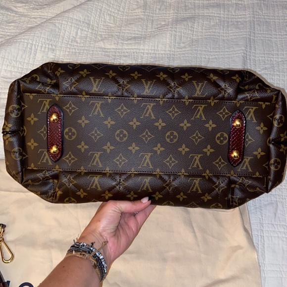 Louis Vuitton Quilted exotic bag🦄🦄🦄1HR price ⬇️ - Picture 9 of 16